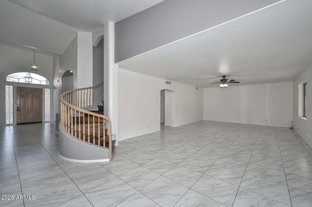 1942 E CLAIRE Drive E, Phoenix, AZ 85022