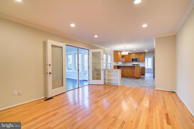 1322 QUAIL RIDGE DR, Reston, VA 20194