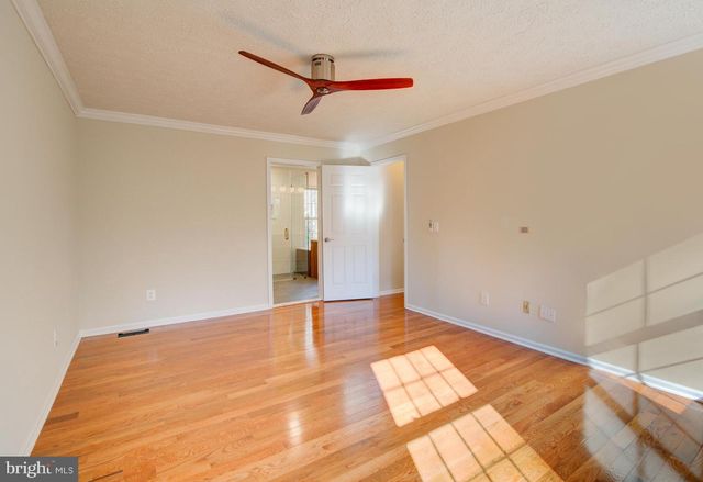 1322 QUAIL RIDGE DR, Reston, VA 20194