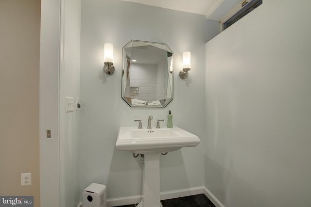 1322 QUAIL RIDGE DR, Reston, VA 20194