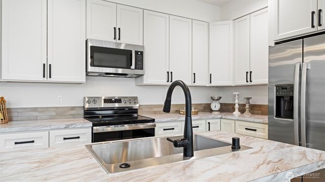 3527 W 6th Place, Kennewick, WA 99336