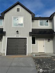 3527 W 6th Place, Kennewick, WA 99336
