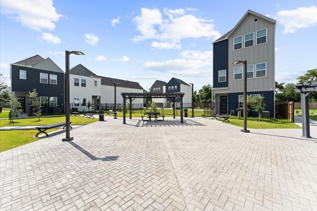 8302 Springwood Canyon Lane, Houston, TX 77055