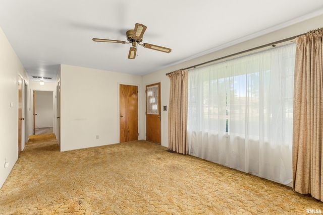 2506 W WESTMINISTER Avenue, Peoria, IL 61604