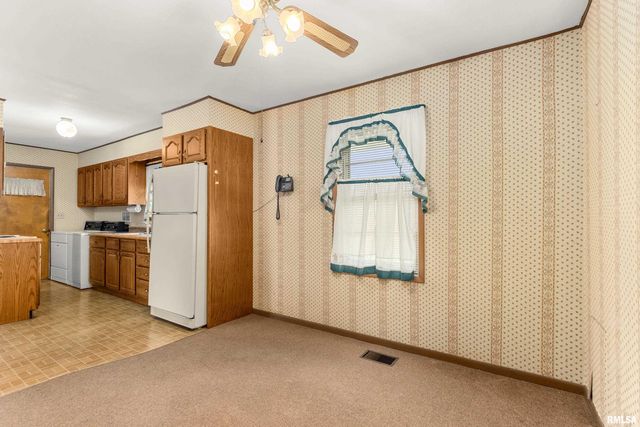 2506 W WESTMINISTER Avenue, Peoria, IL 61604