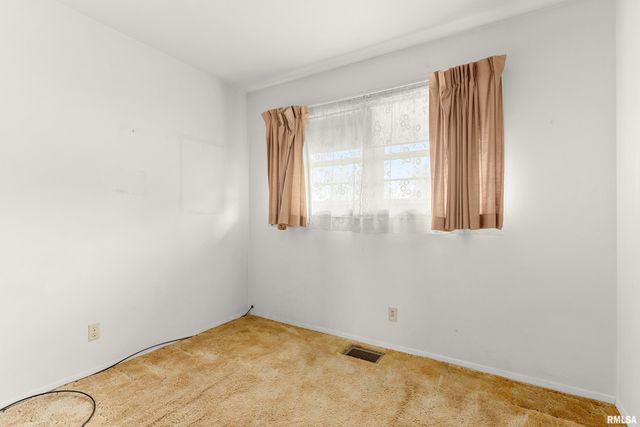 2506 W WESTMINISTER Avenue, Peoria, IL 61604