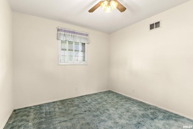 2506 W WESTMINISTER Avenue, Peoria, IL 61604
