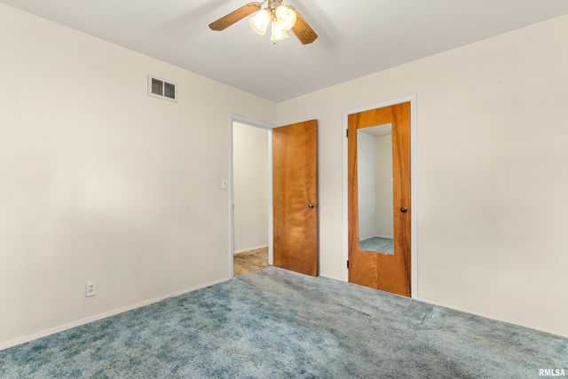 2506 W WESTMINISTER Avenue, Peoria, IL 61604