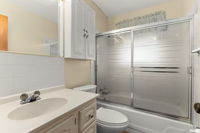 2506 W WESTMINISTER Avenue, Peoria, IL 61604