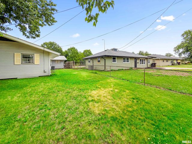 2506 W WESTMINISTER Avenue, Peoria, IL 61604