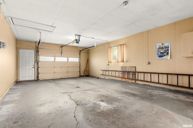 2506 W WESTMINISTER Avenue, Peoria, IL 61604