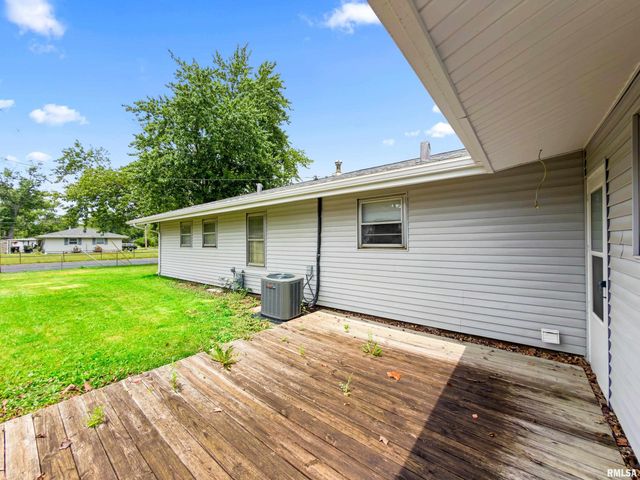 2506 W WESTMINISTER Avenue, Peoria, IL 61604