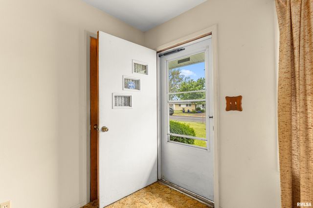 2506 W WESTMINISTER Avenue, Peoria, IL 61604