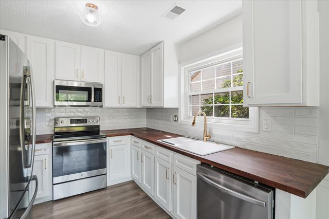 1311 Winterberry Avenue, Goose Creek, SC 29445
