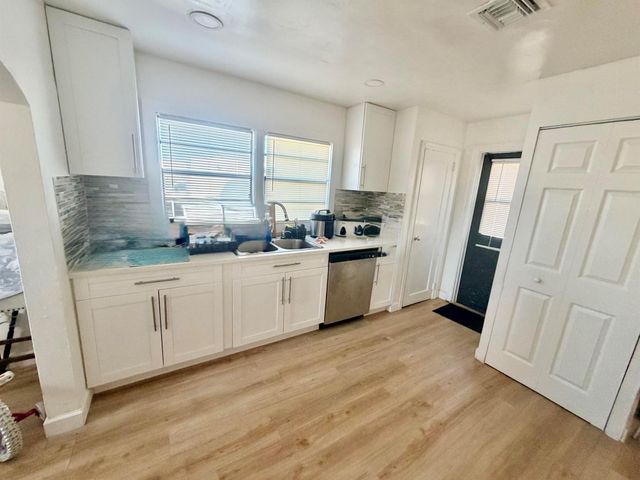 443 Wilder Street, West Palm Beach, FL 33405