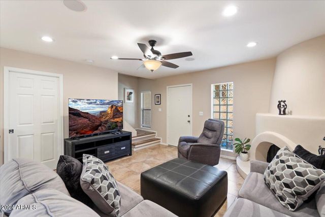 10415 N 10TH Street 2, Phoenix, AZ 85020