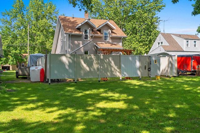 111 10TH STREET, Clintonville, WI 54929