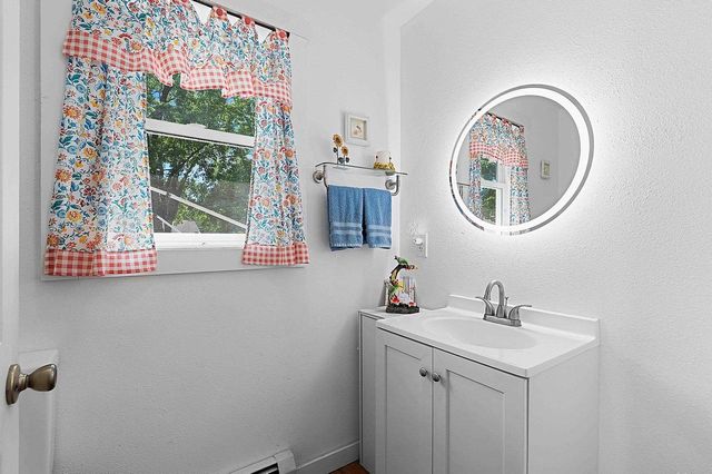 111 10TH STREET, Clintonville, WI 54929