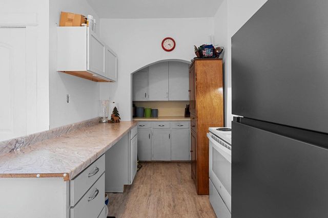 111 10TH STREET, Clintonville, WI 54929