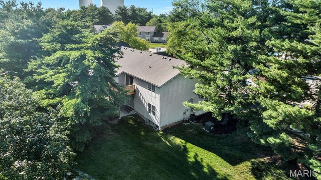 27 Sugarwood Court 1, St Peters, MO 63376