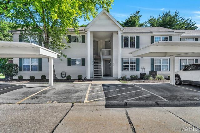 27 Sugarwood Court 1, St Peters, MO 63376