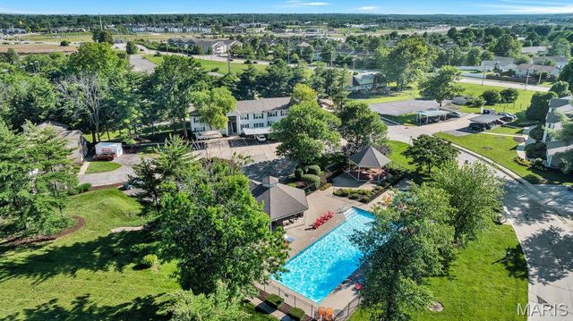 27 Sugarwood Court 1, St Peters, MO 63376