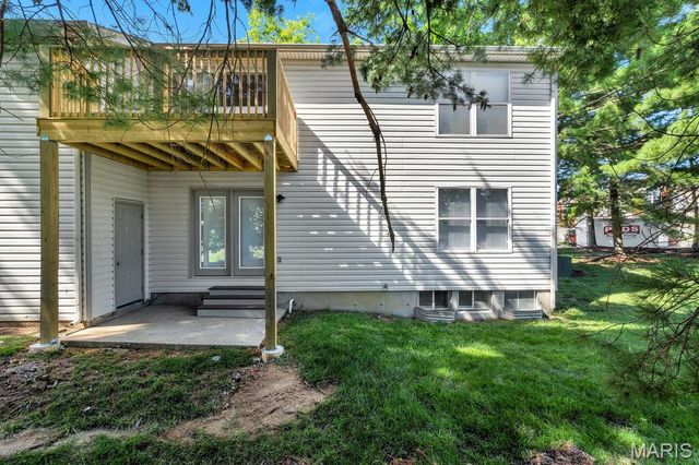 27 Sugarwood Court 1, St Peters, MO 63376