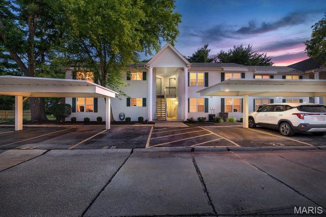27 Sugarwood Court 1, St Peters, MO 63376