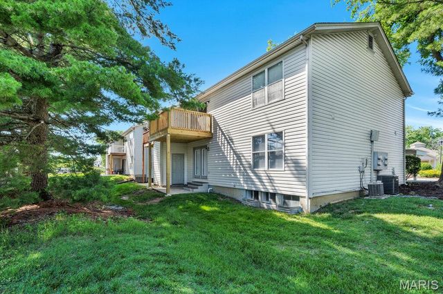 27 Sugarwood Court 1, St Peters, MO 63376
