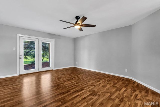27 Sugarwood Court 1, St Peters, MO 63376