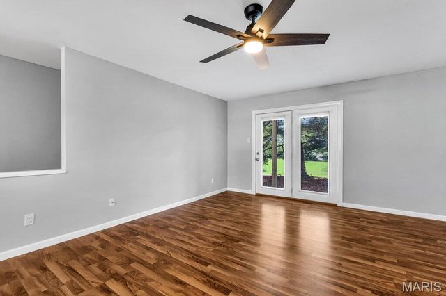 27 Sugarwood Court 1, St Peters, MO 63376
