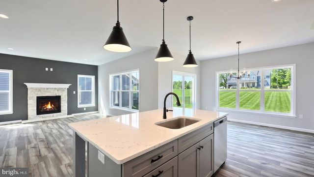 615 ESTATE DR, Mechanicsburg, PA 17055
