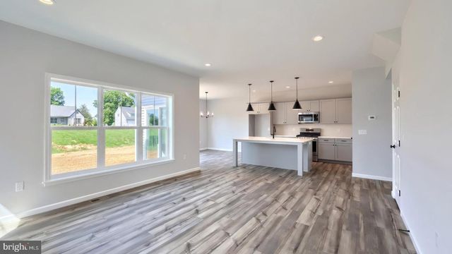 615 ESTATE DR, Mechanicsburg, PA 17055