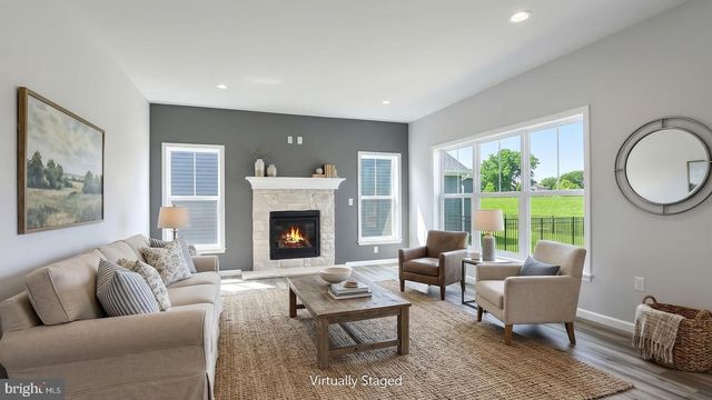615 ESTATE DR, Mechanicsburg, PA 17055