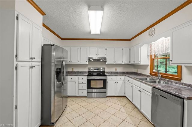 482 Motsinger Road, Winston-salem, NC 27107