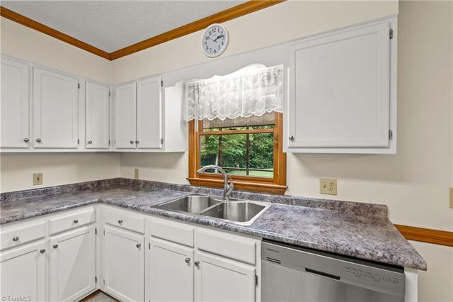 482 Motsinger Road, Winston-salem, NC 27107