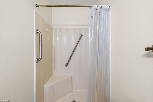 482 Motsinger Road, Winston-salem, NC 27107