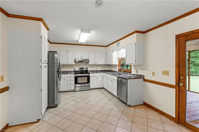 482 Motsinger Road, Winston-salem, NC 27107