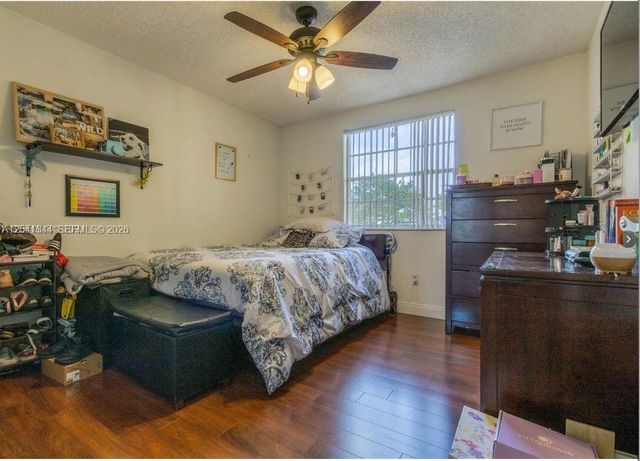 11938 NW 12th St, Pembroke Pines, FL 33026