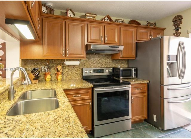 11938 NW 12th St, Pembroke Pines, FL 33026