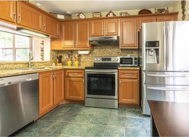 11938 NW 12th St, Pembroke Pines, FL 33026