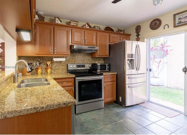 11938 NW 12th St, Pembroke Pines, FL 33026