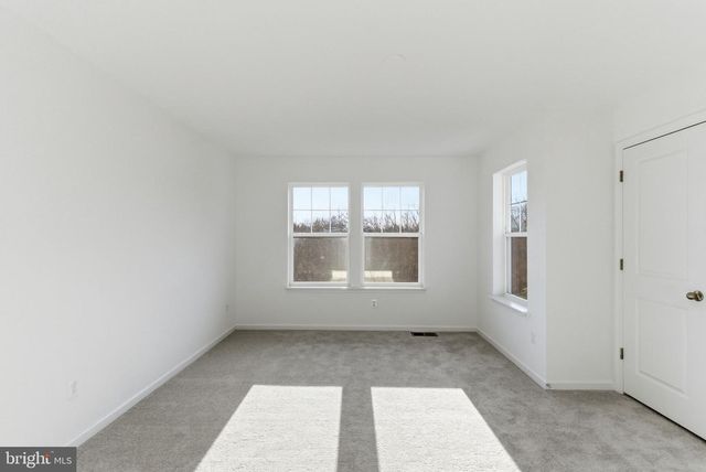 123 COURTHOUSE DR, Martinsburg, WV 25404