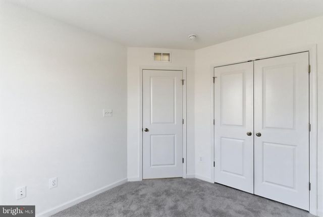 123 COURTHOUSE DR, Martinsburg, WV 25404