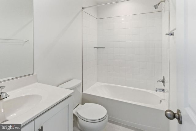 123 COURTHOUSE DR, Martinsburg, WV 25404