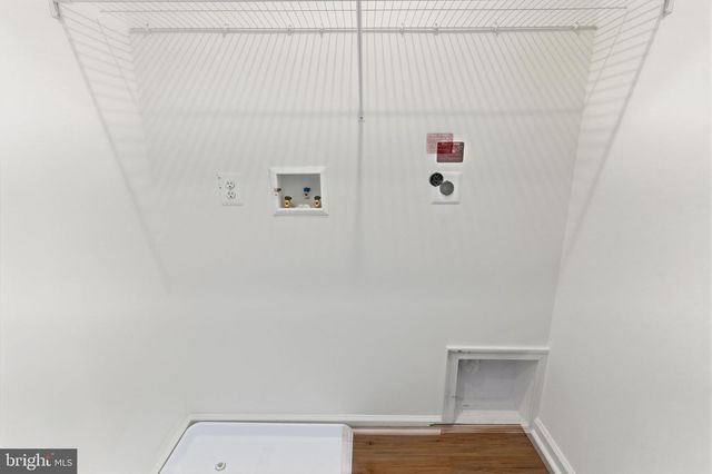 123 COURTHOUSE DR, Martinsburg, WV 25404