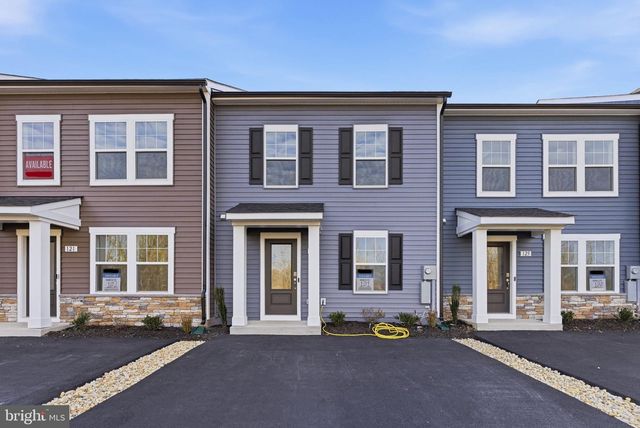 123 COURTHOUSE DR, Martinsburg, WV 25404