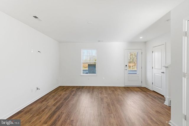 123 COURTHOUSE DR, Martinsburg, WV 25404