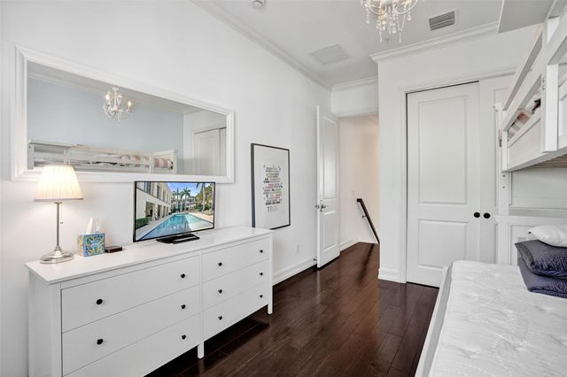 381 E Cannery Row Circle, Delray Beach, FL 33444