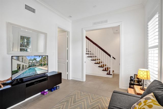 381 E Cannery Row Circle, Delray Beach, FL 33444